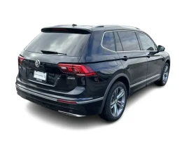VW Tiguan Highline 2.0L AWD | PANO ROOF | APPLE l CARFAX, снимка 5