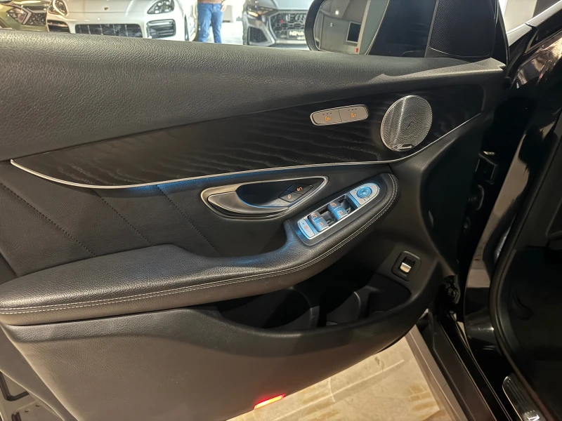 Mercedes-Benz GLC 250 d AMG Coupe, снимка 6 - Автомобили и джипове - 51983324