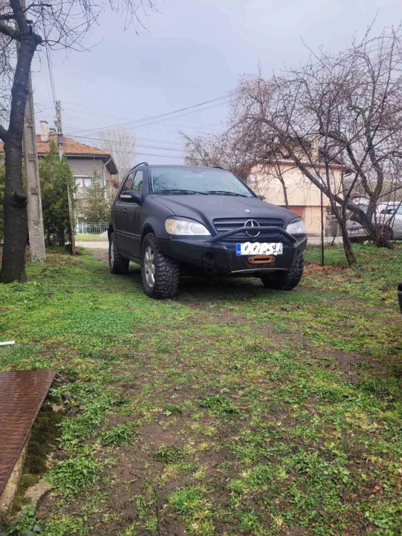 Mercedes-Benz ML 270, снимка 2 - Автомобили и джипове - 52679531