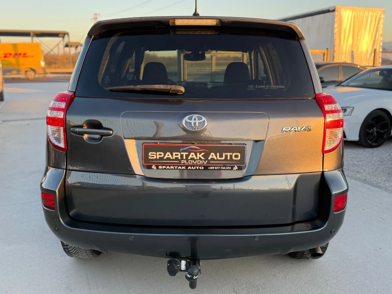 Toyota Rav4 2.2D4D* 2011г* Топ Състояние* Теглич* 197.000КМ* , снимка 5 - Автомобили и джипове - 52806933