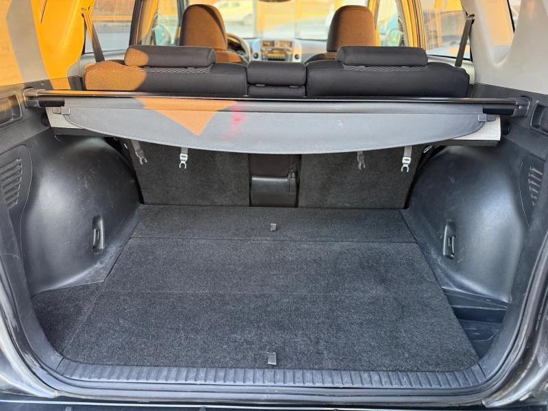 Toyota Rav4 2.2D4D* 2011г* Топ Състояние* Теглич* 197.000КМ* , снимка 13 - Автомобили и джипове - 52806933