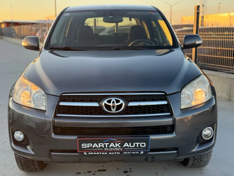 Toyota Rav4 2.2D4D* 2011г* Топ Състояние* Теглич* 197.000КМ* , снимка 2 - Автомобили и джипове - 52806933