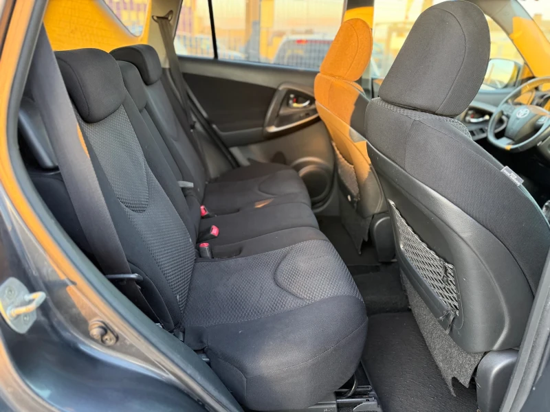 Toyota Rav4 2.2D4D* 2011г* Топ Състояние* Теглич* 197.000КМ* , снимка 11 - Автомобили и джипове - 52806933