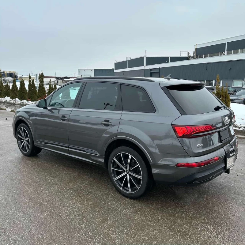 Audi Q7 Komfort  CARFAX, снимка 4 - Автомобили и джипове - 53600164