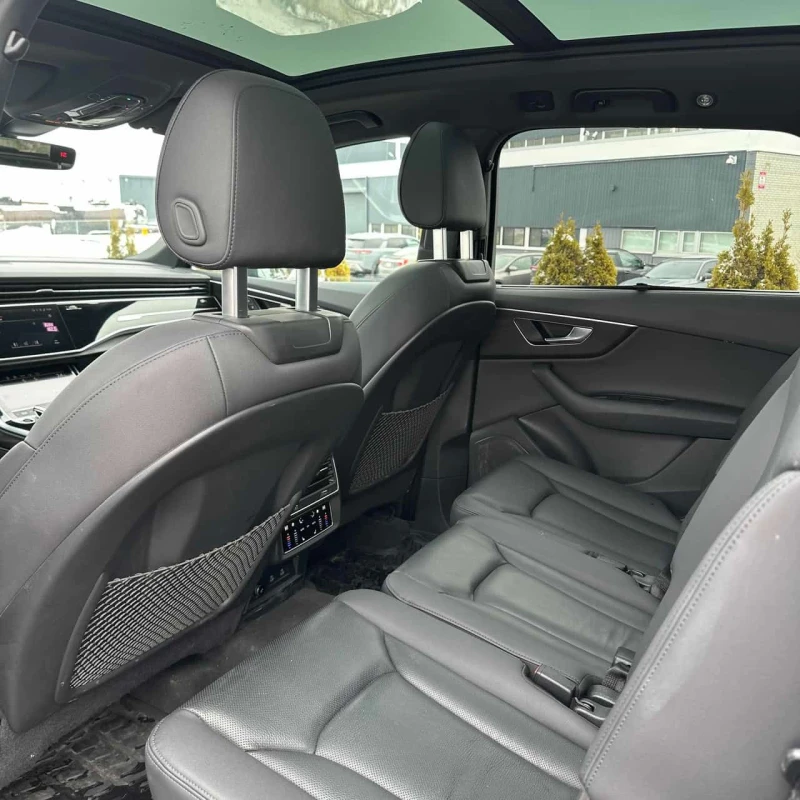 Audi Q7 Komfort  CARFAX, снимка 8 - Автомобили и джипове - 53600164