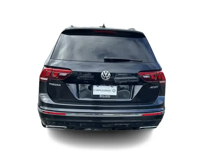 VW Tiguan Highline 2.0L AWD | PANO ROOF | APPLE l CARFAX, снимка 6 - Автомобили и джипове - 54795864