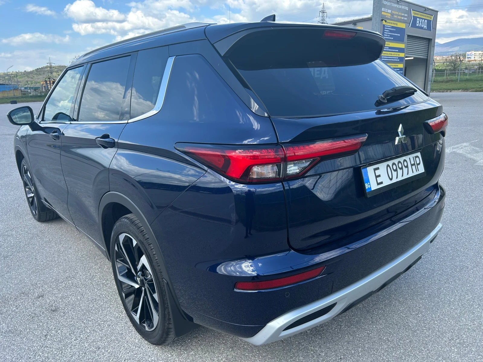 Mitsubishi Outlander Mitsubishi Outlander 4X4* ПЕРФЕКТЕН - изображение 6