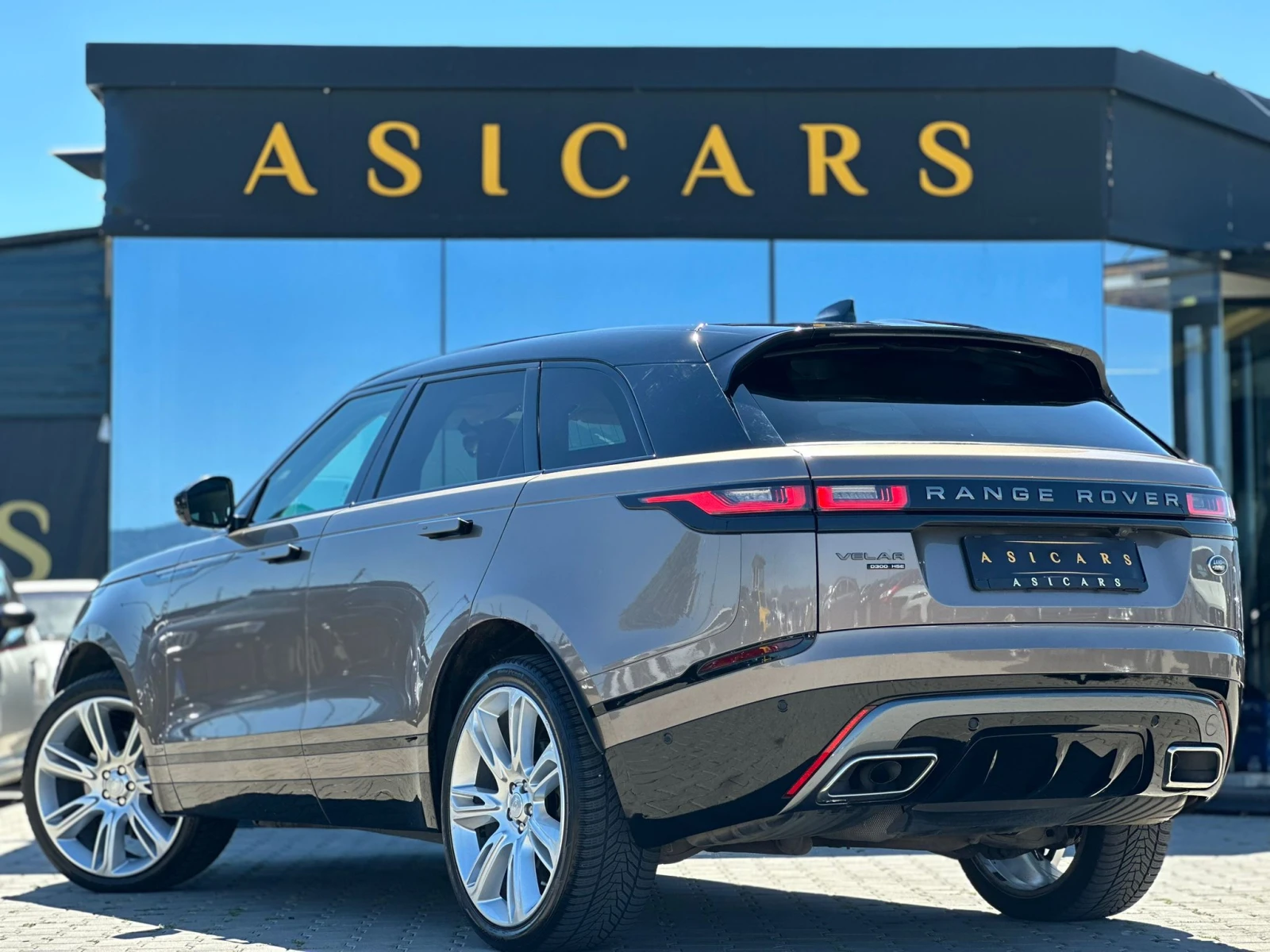 Land Rover Range Rover Velar / R-DYNAMIC / 3.0 D / 300 HP / TOP / - изображение 3