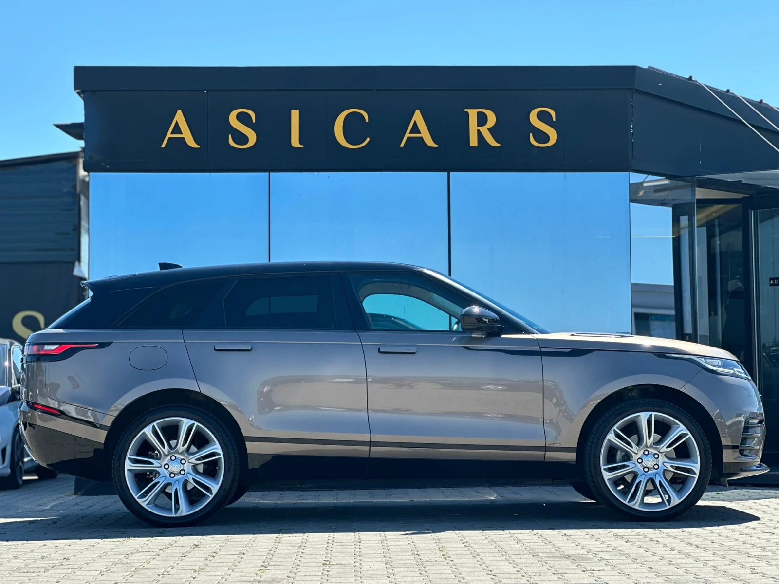 Land Rover Range Rover Velar / R-DYNAMIC / 3.0 D / 300 HP / TOP / - изображение 6
