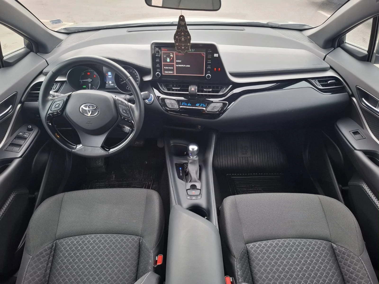 Toyota C-HR 1.8I Hybrid 2WD - изображение 8