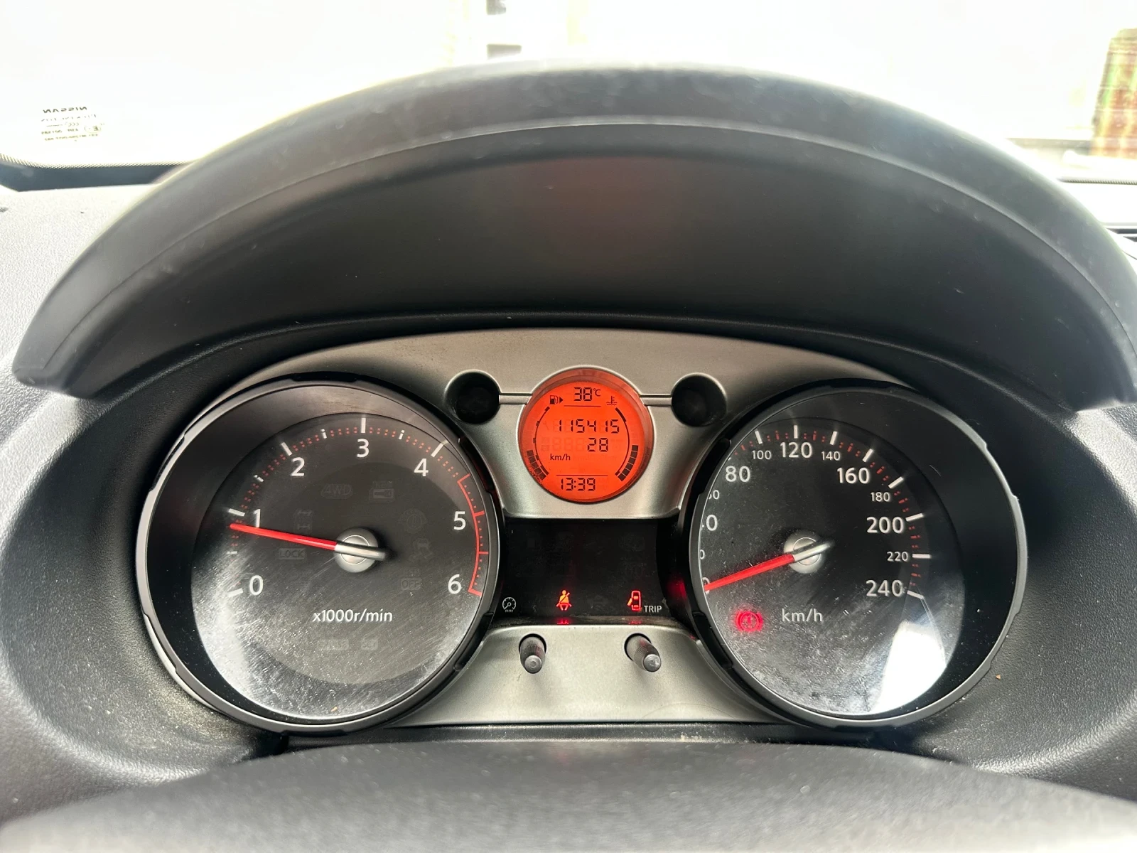 Nissan Qashqai 115000 Хил км!!!, снимка 14 - Автомобили и джипове - 53801582