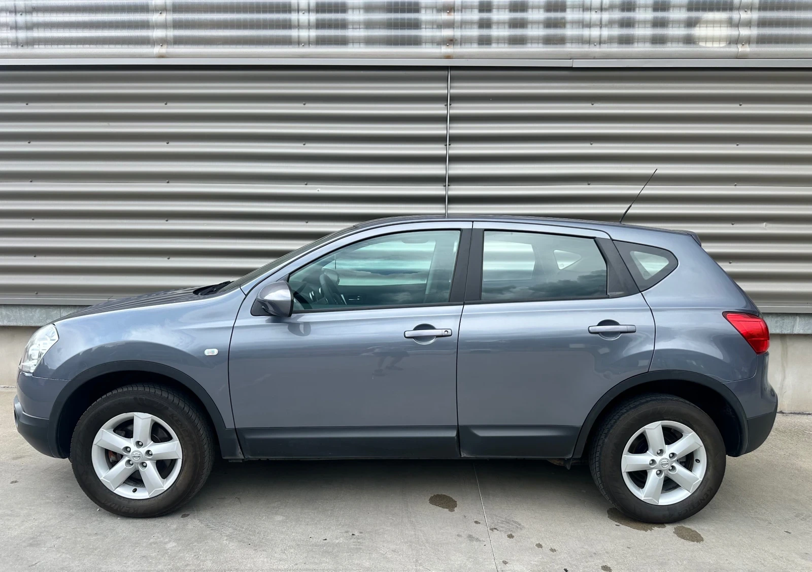 Nissan Qashqai 115000 Хил км!!!, снимка 7 - Автомобили и джипове - 53801582