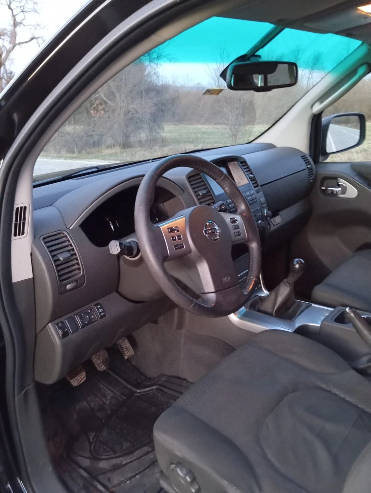 Nissan Pathfinder 2.5, снимка 7 - Автомобили и джипове - 53802531