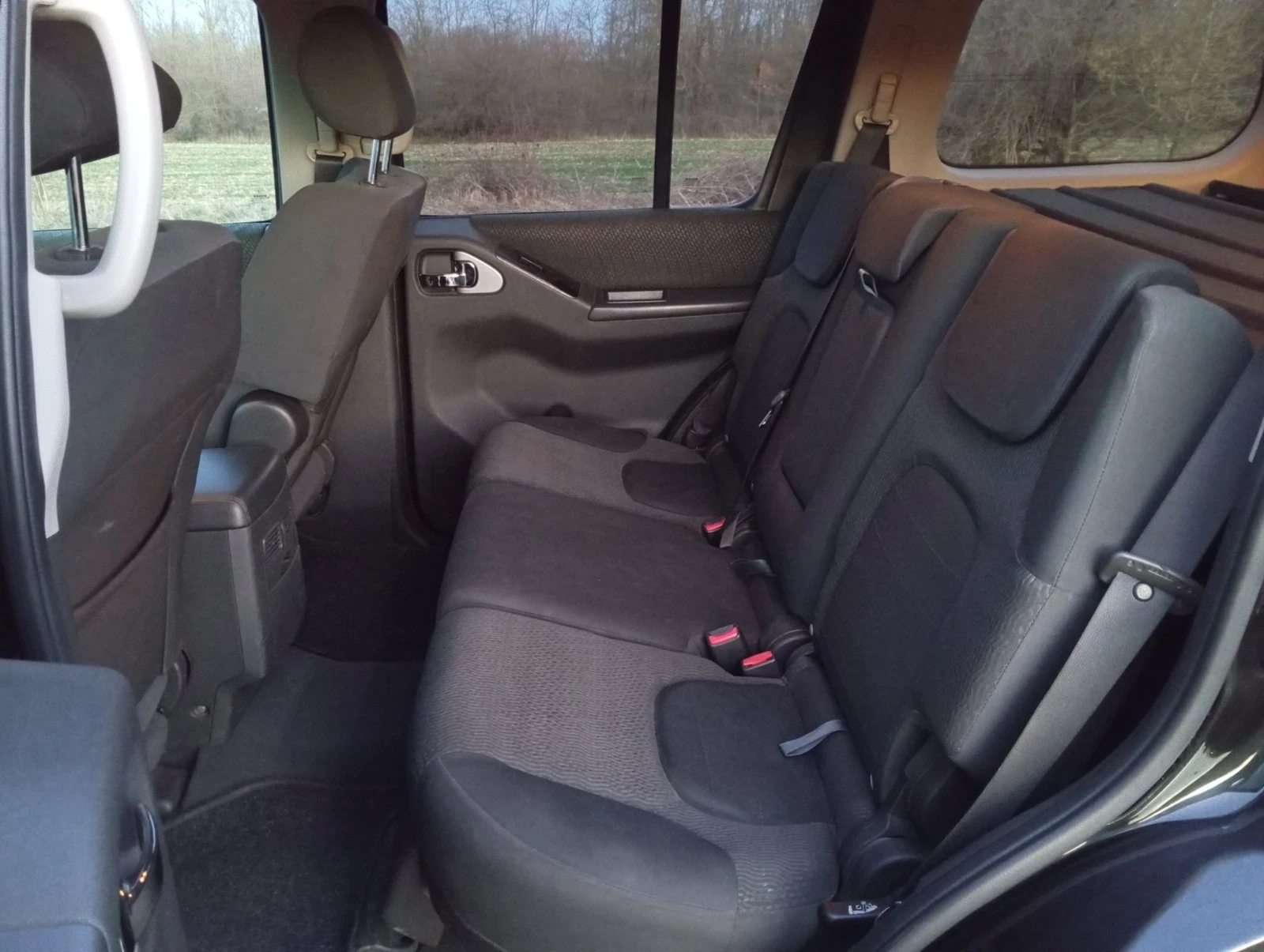 Nissan Pathfinder 2.5, снимка 10 - Автомобили и джипове - 53802531