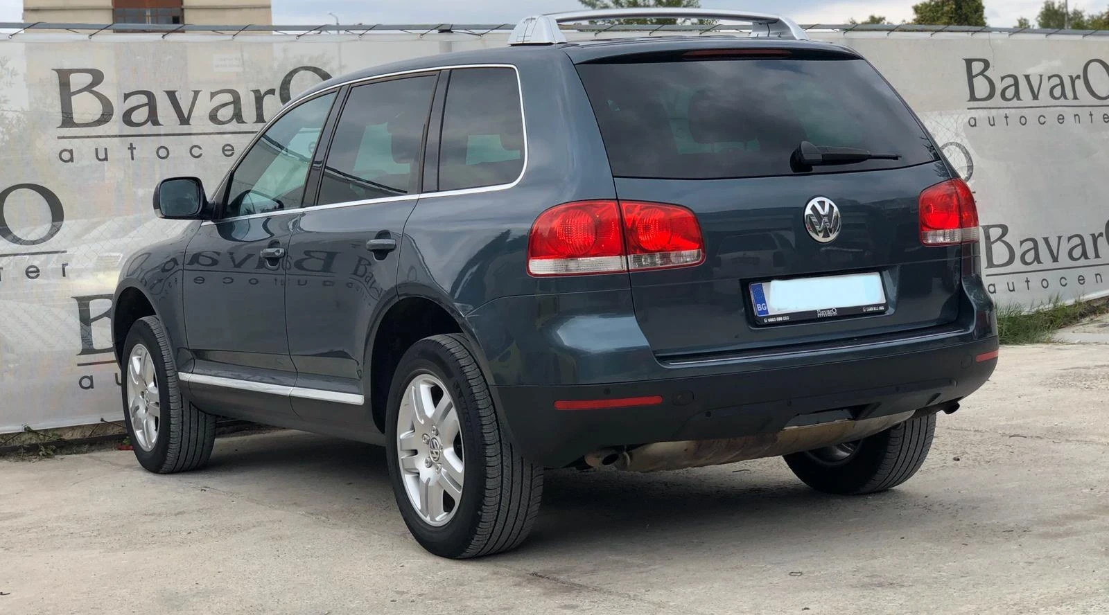 VW Touareg, снимка 5 - Автомобили и джипове - 54395420