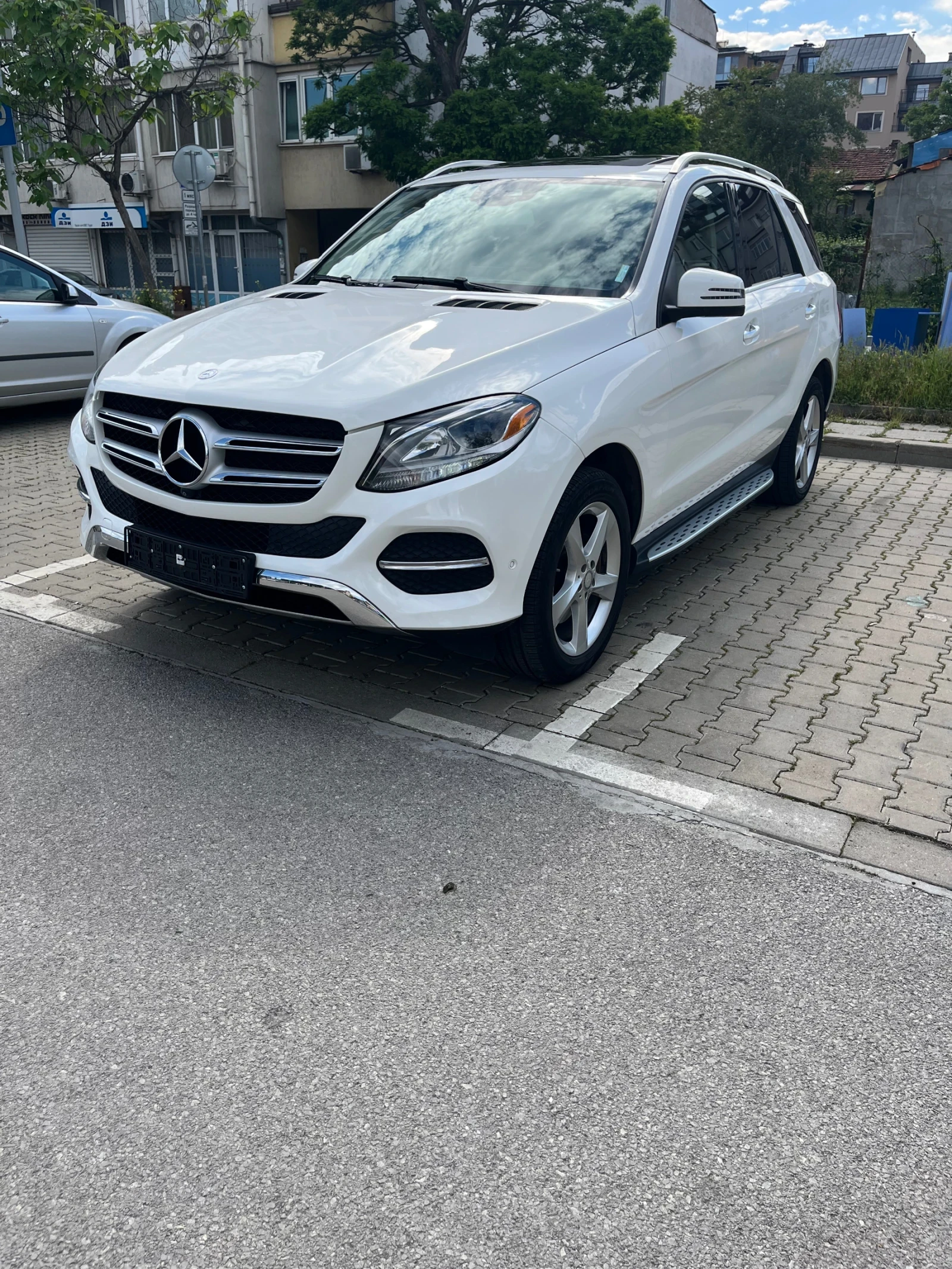 Mercedes-Benz GLE 350 350 4MATIC, снимка 8 - Автомобили и джипове - 54716103