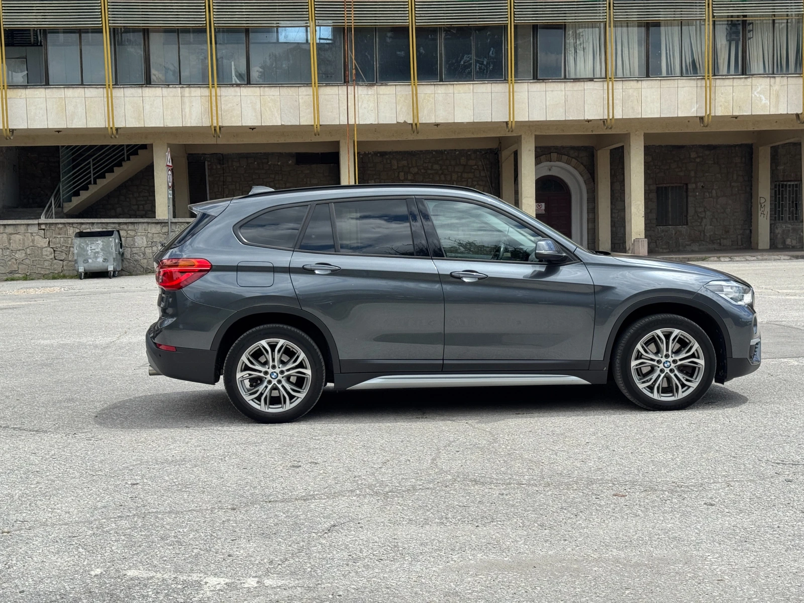 BMW X1 Xdrive25d M Line, снимка 8 - Автомобили и джипове - 54726929