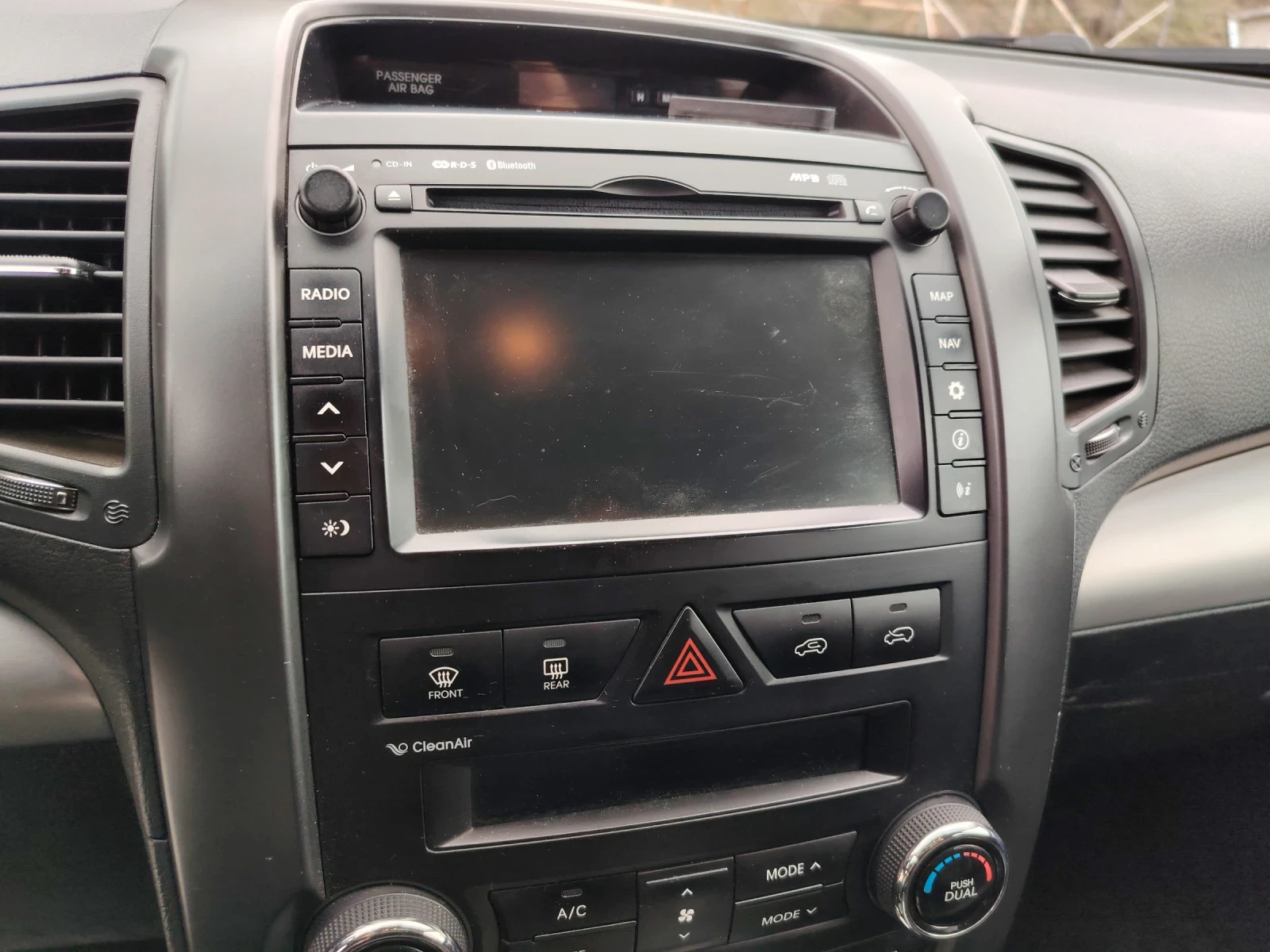 Kia Sorento CRDi, снимка 12 - Автомобили и джипове - 54738634
