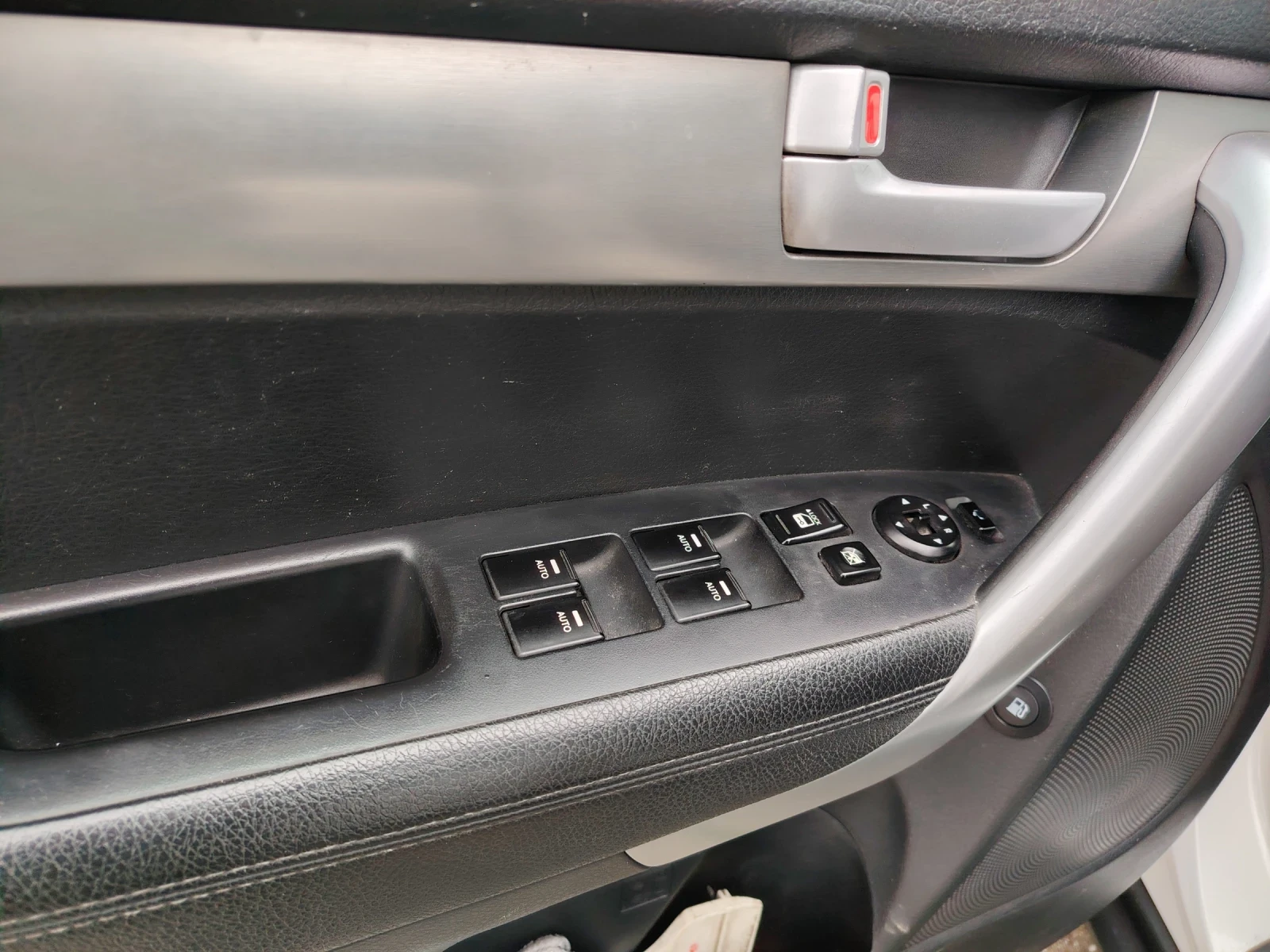 Kia Sorento CRDi, снимка 6 - Автомобили и джипове - 54738634