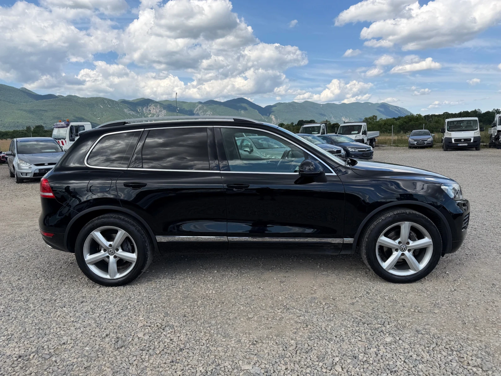 VW Touareg 3.0TDI-239PS-LED, снимка 4 - Автомобили и джипове - 55234649