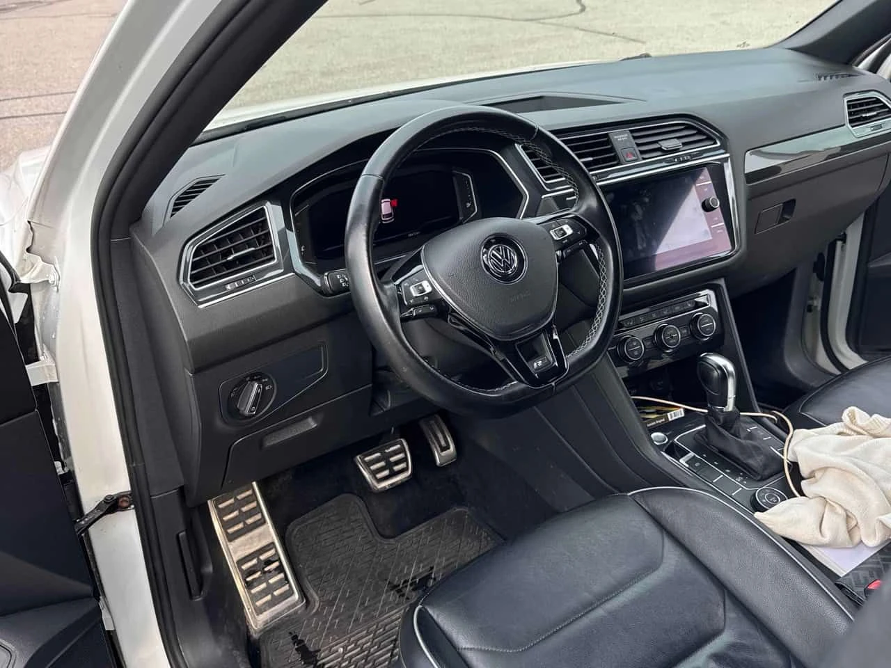 VW Tiguan * Highline * CARFAX * ЦЕНА ДО БГ, снимка 6 - Автомобили и джипове - 55398696