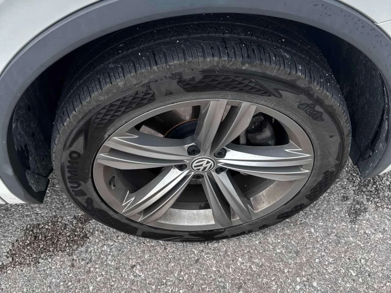 VW Tiguan * Highline * CARFAX * ЦЕНА ДО БГ, снимка 7 - Автомобили и джипове - 55398696