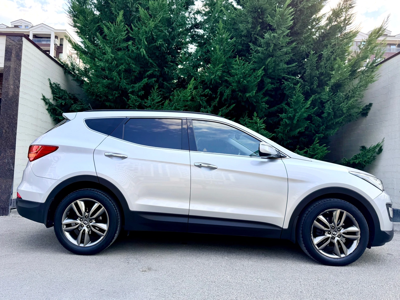 Hyundai Santa fe 2.2CRDI PANORAMA NAVI KOJA PODGREV KEYLESS-GO, снимка 4 - Автомобили и джипове - 56182142