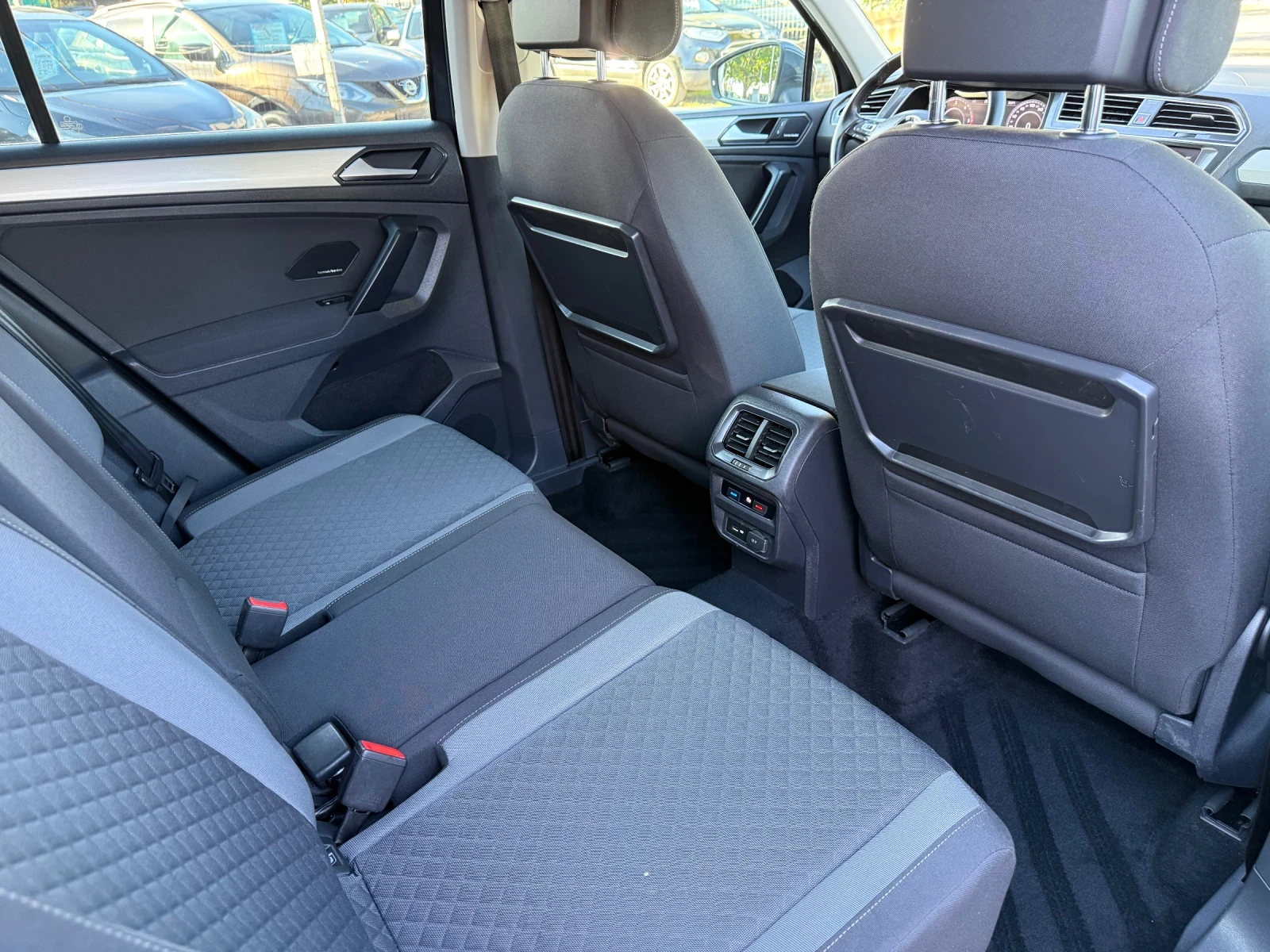 VW Tiguan 2.0TDI VIRTUAL COCKPIT NARDO, снимка 14 - Автомобили и джипове - 56214367
