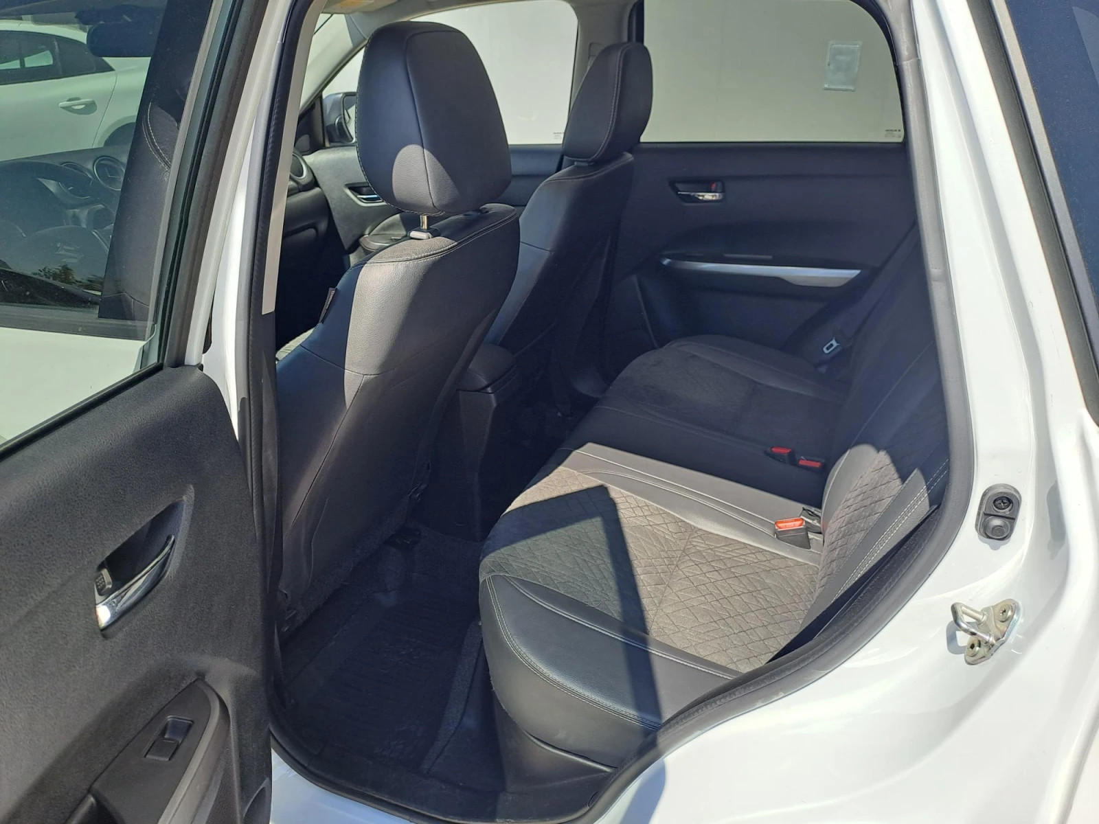 Suzuki Vitara 1.4 GLX S/R Booster jet 4X4 AUTOMATIC 6 A/T, снимка 8 - Автомобили и джипове - 56316645