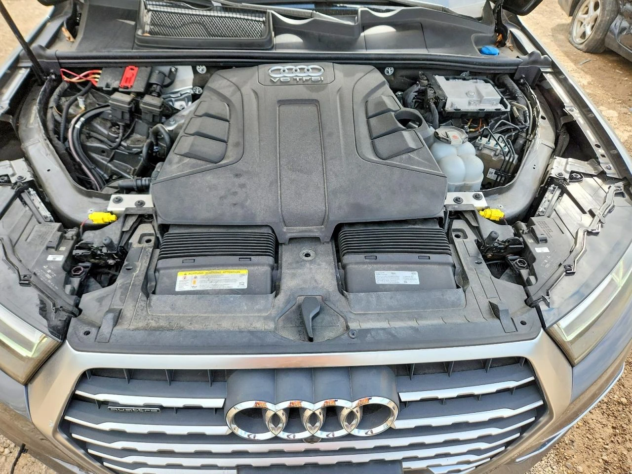 Audi Q7 3.0l Premium Plus, снимка 11 - Автомобили и джипове - 56349733