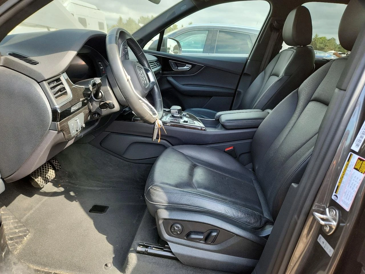 Audi Q7 3.0l Premium Plus, снимка 7 - Автомобили и джипове - 56349733