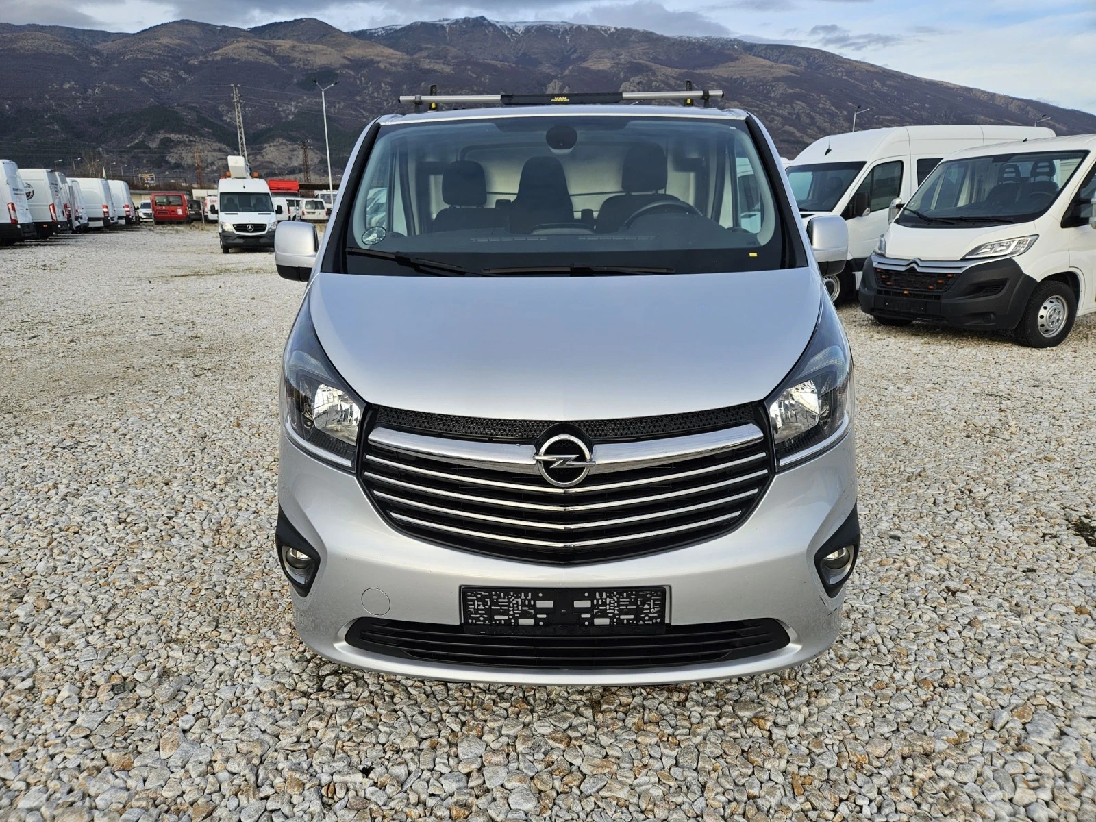 Opel Vivaro  - изображение 8