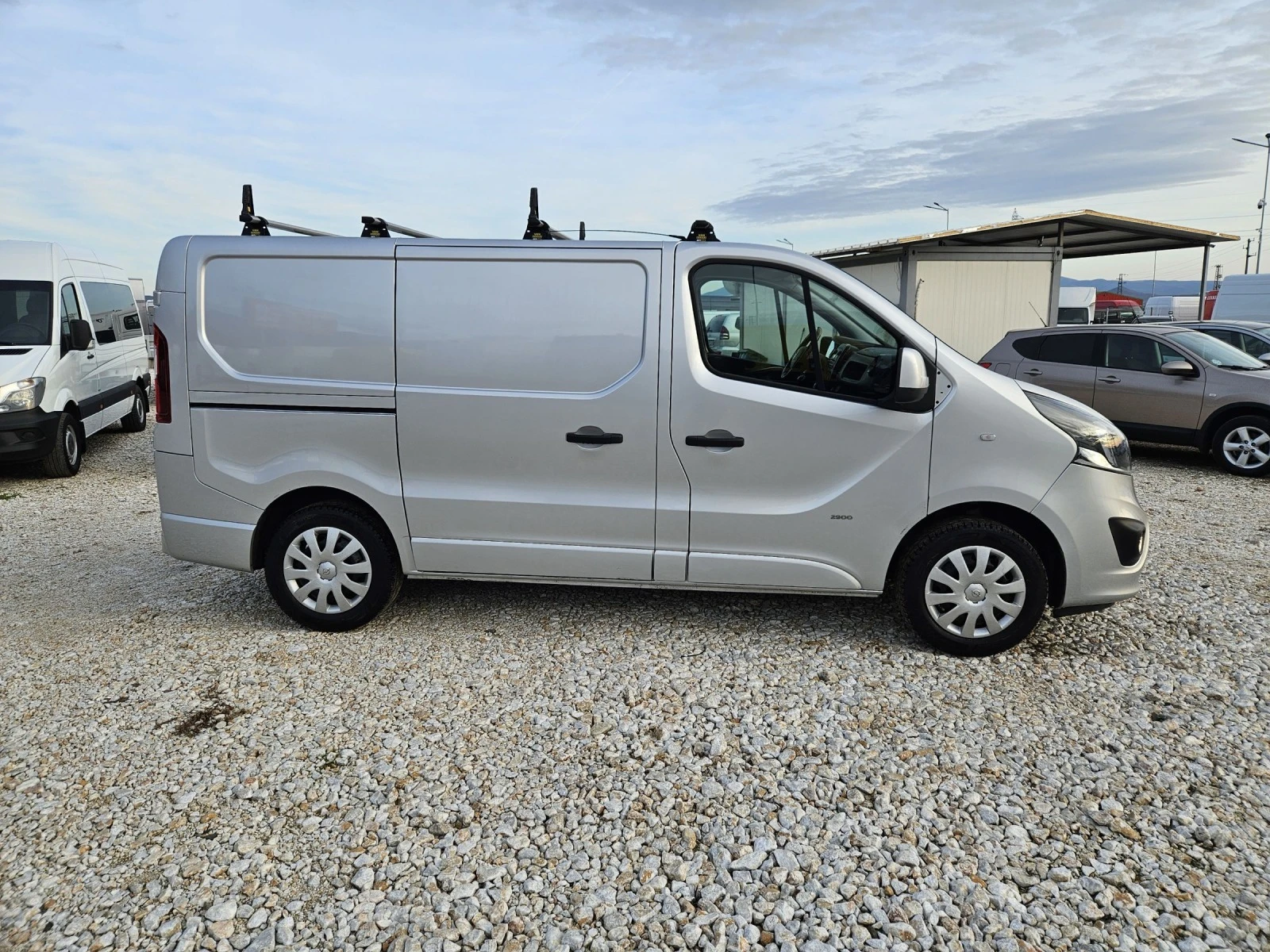 Opel Vivaro  - изображение 6