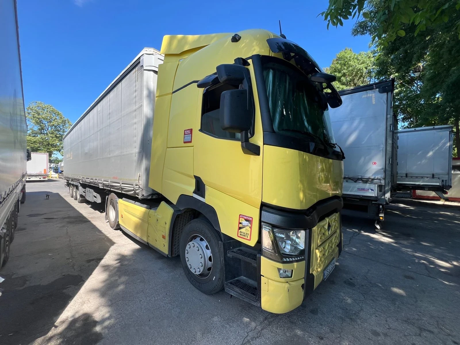 Renault T
