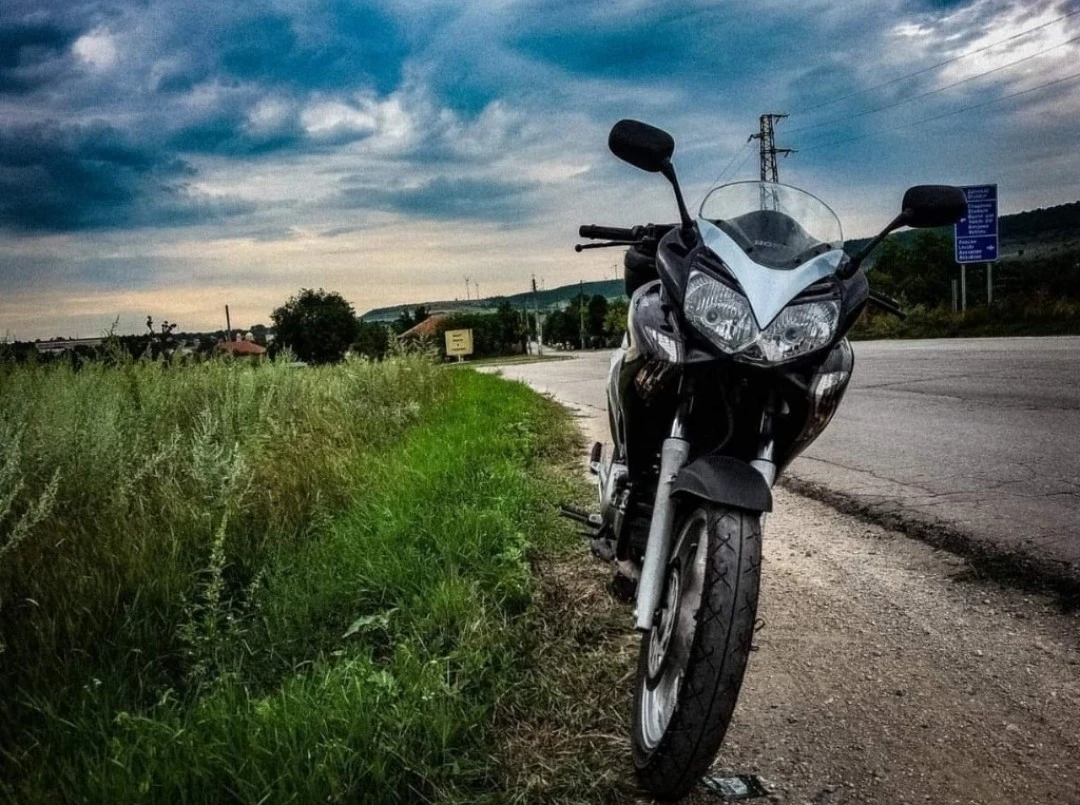 Honda Varadero 125 , снимка 2 - Мотоциклети и мототехника - 54616281