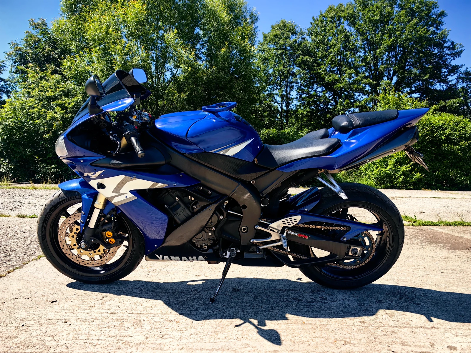 Yamaha YZF-R1