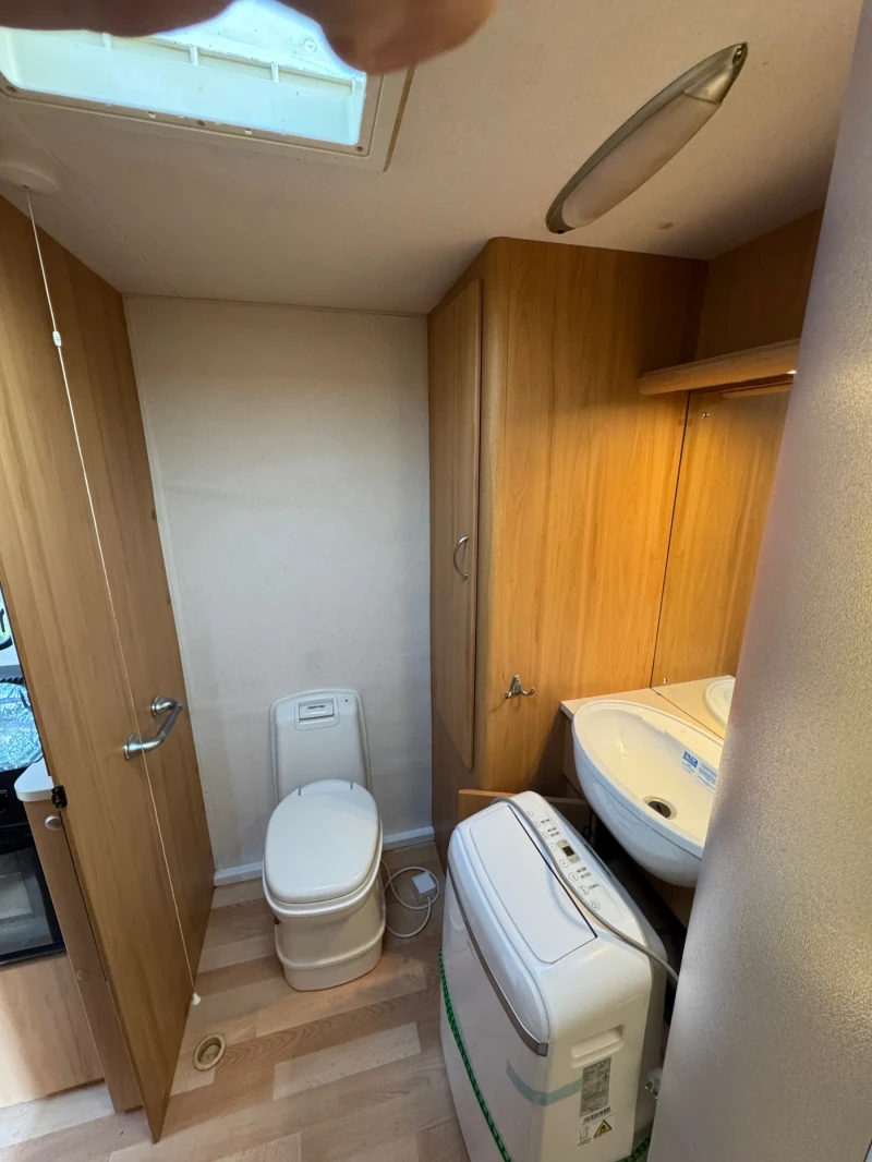 Каравана Avondale Dart 470-2, снимка 13 - Каравани и кемпери - 52351984