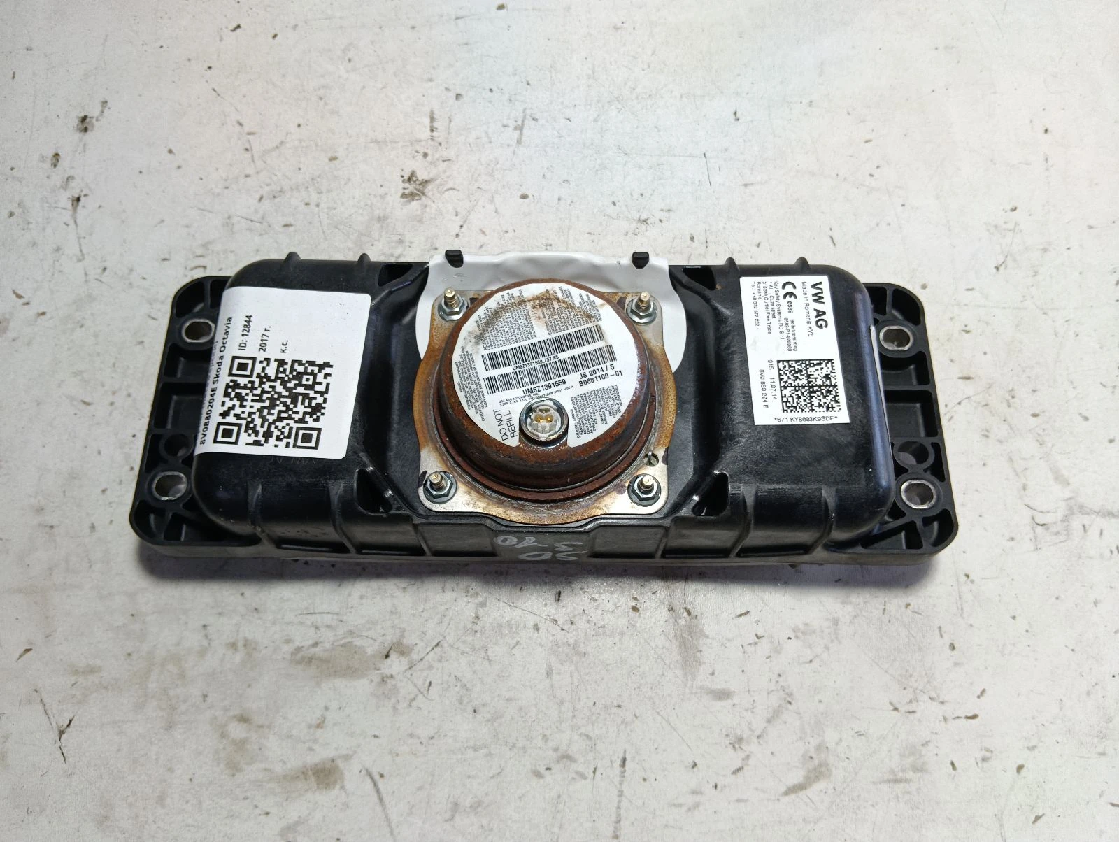 еърбег (пасажерски) 8V0880204E Skoda Octavia