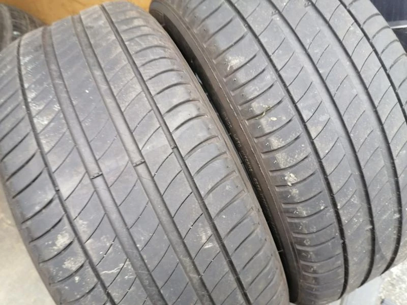 Гуми Зимни 225/50R17, снимка 2 - Гуми и джанти - 31638500