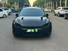 ������ Zeekr 001