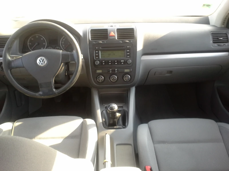 VW Golf 2.0 TDI , снимка 13 - Автомобили и джипове - 47662835