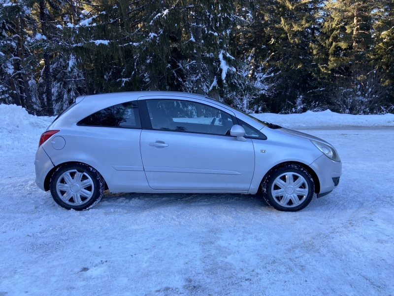 Opel Corsa, снимка 2 - Автомобили и джипове - 48524498