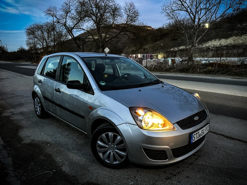 Ford Fiesta = КЛИМАТИК= ПЕРФЕКТНА= , снимка 2 - Автомобили и джипове - 48576338