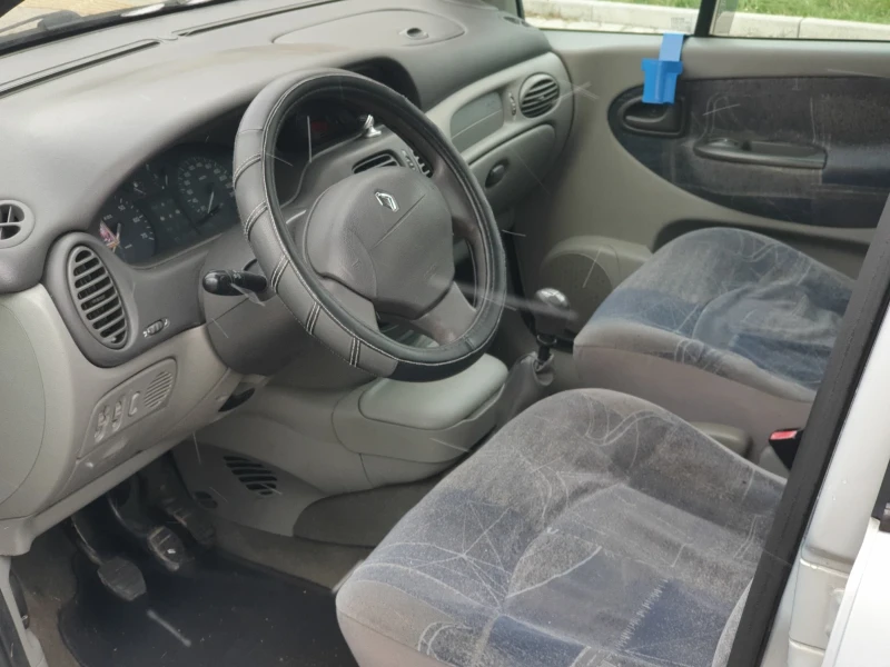 Renault Scenic 1.9 tdi, снимка 10 - Автомобили и джипове - 48881246