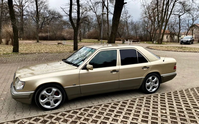 Mercedes-Benz 124 Е300, снимка 2 - Автомобили и джипове - 48953178