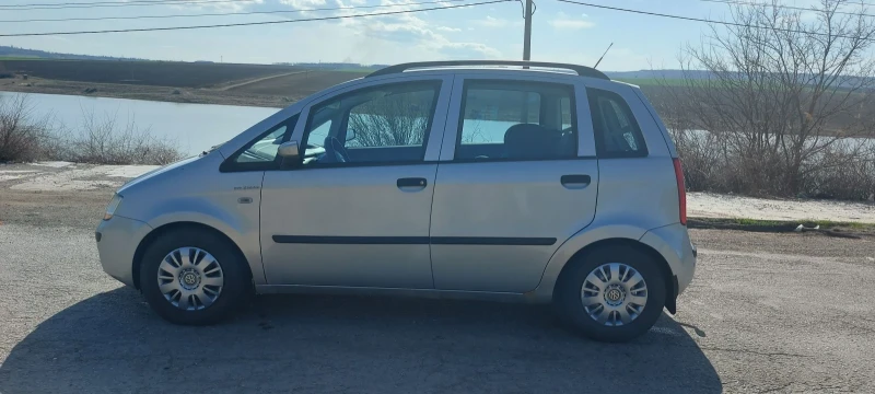 Fiat Idea 1.3Multijet 70kc , снимка 8 - Автомобили и джипове - 48979526