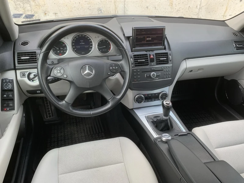 Mercedes-Benz C 220 CDI/AVANGARDE/6ск/Navi, снимка 10 - Автомобили и джипове - 49470464