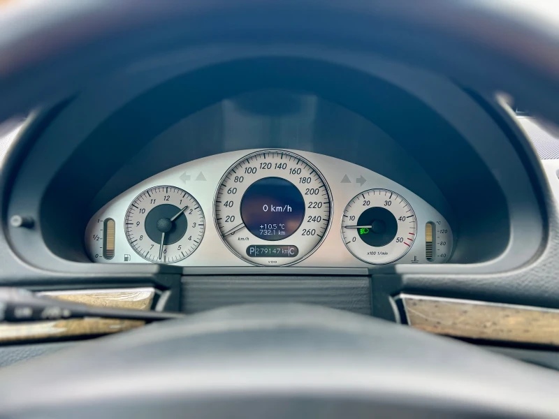 Mercedes-Benz E 280 4-Matic Avantgarde, снимка 11 - Автомобили и джипове - 52364538