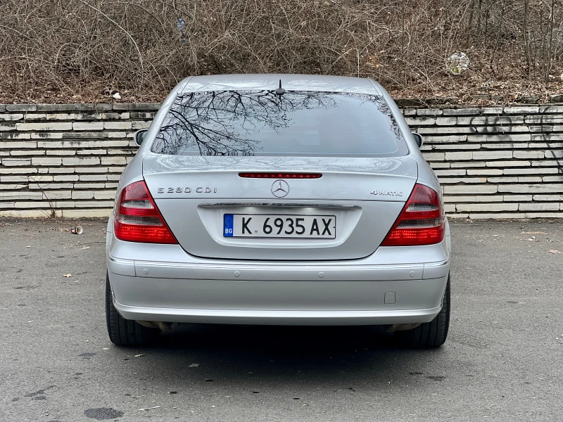 Mercedes-Benz E 280 4-Matic Avantgarde, снимка 8 - Автомобили и джипове - 52364538