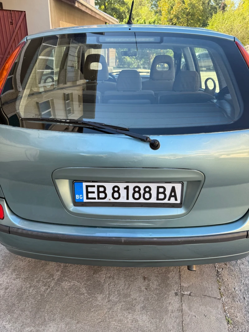 Nissan Almera tino, снимка 3 - Автомобили и джипове - 52953571
